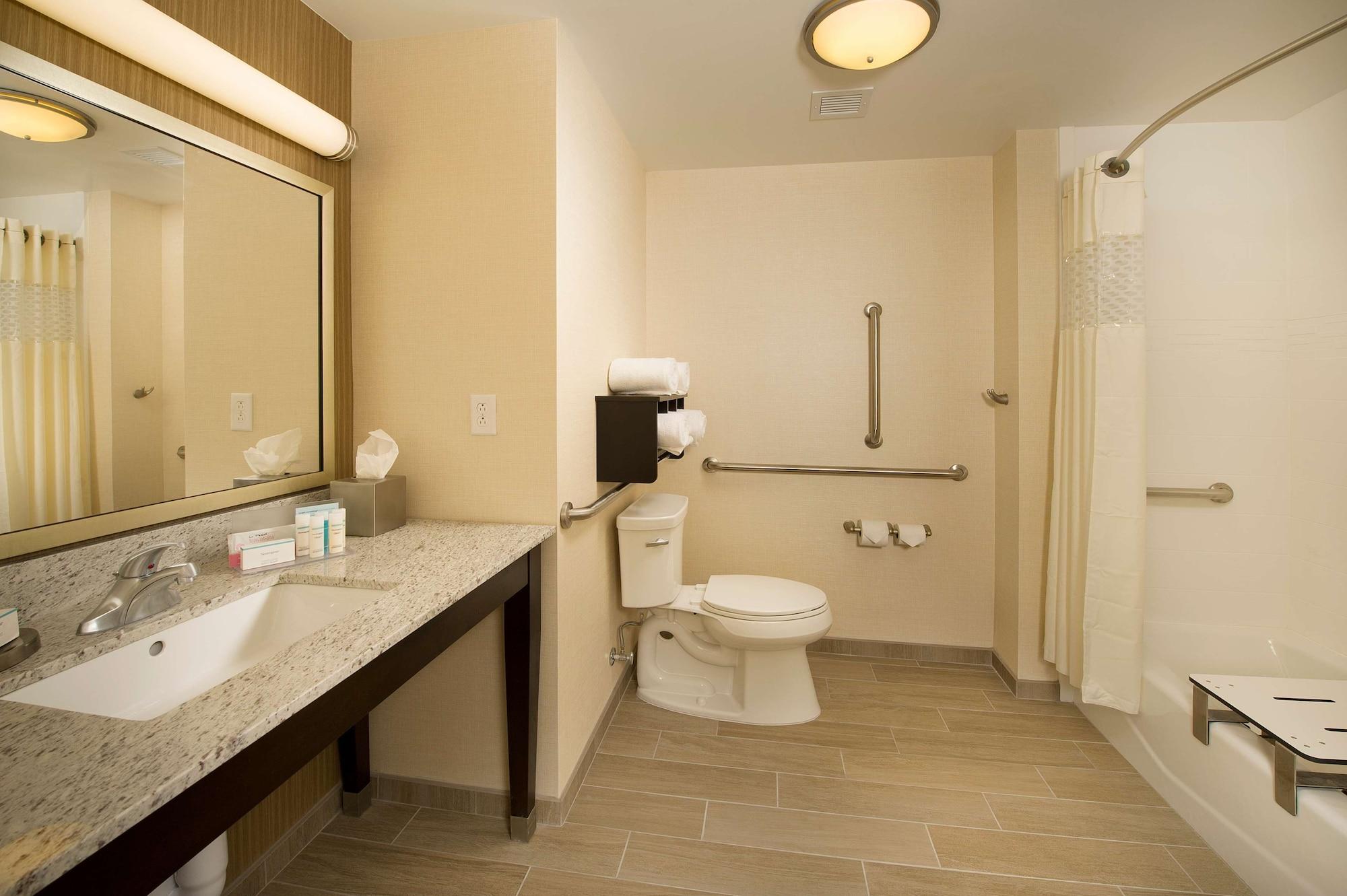 Hampton Inn & Suites Baltimore/Woodlawn Екстер'єр фото