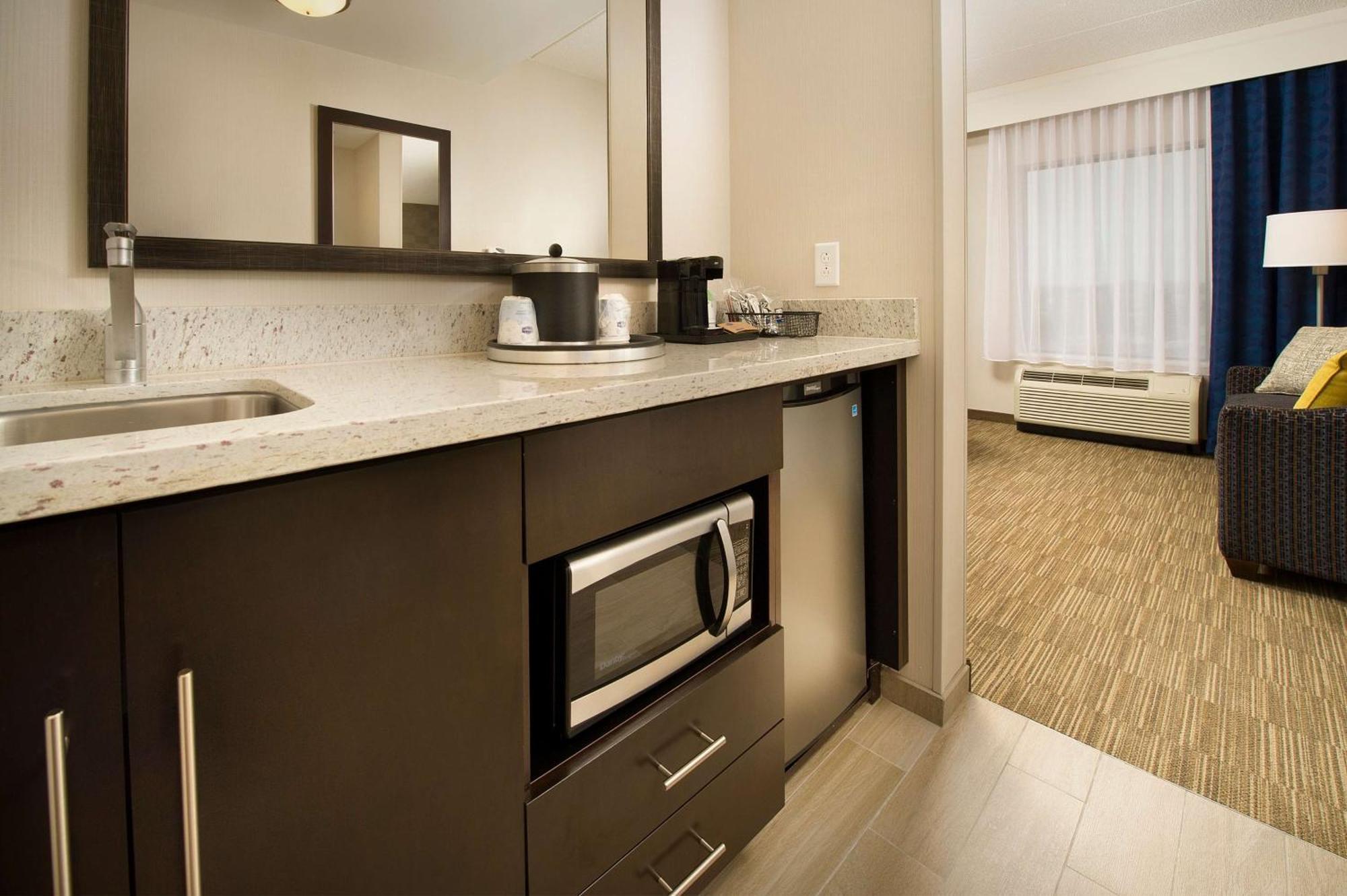 Hampton Inn & Suites Baltimore/Woodlawn Екстер'єр фото